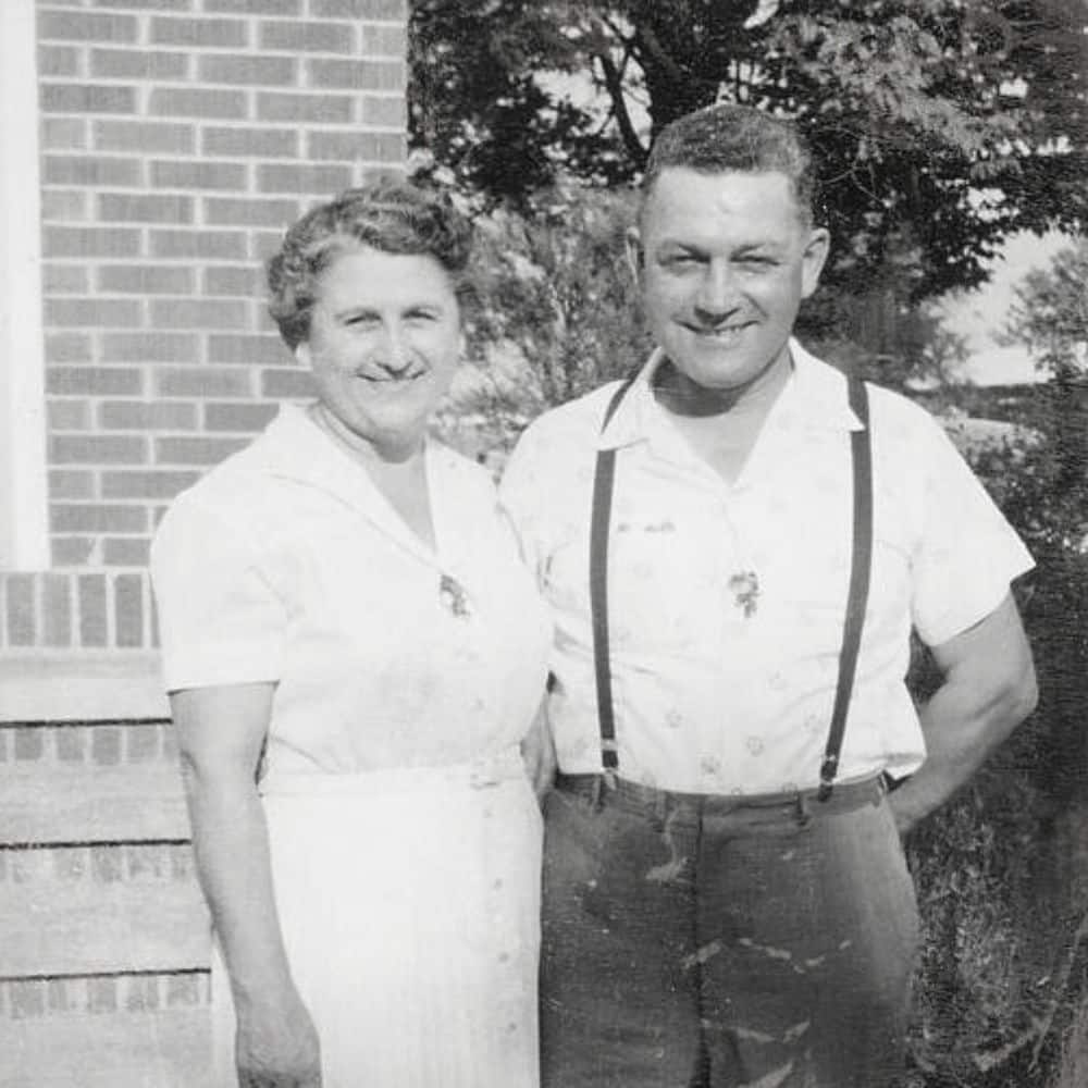 Timeline Image for 1935 Image of Karl and Rosalie in 1935