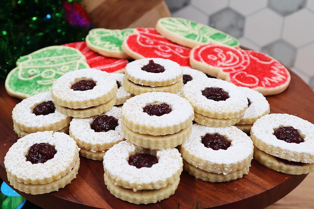 Recipe Image of Tomato Linzer Cookies